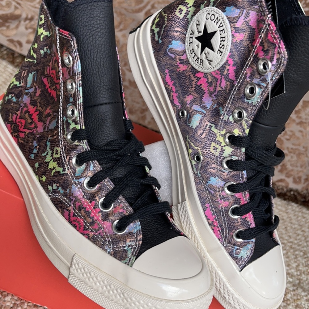 Converse Chuck 70 Hi ‘Digital Daze -Snakeskin’ WM 570264C
BLACK/HYPER PINK/EGRET - Picture 9 of 16